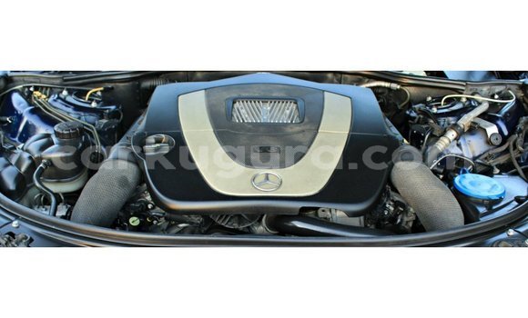 Acheter Import Voiture Mercedes-Benz 200 Bleu à Import - Dubai, Bujumbura Acheter Import Voiture Mercedes-Benz 200 Bleu à Import - Dubai, Bujumbura