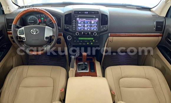 Nunua Imported Toyota Land Cruiser Nyeusi Gari ndani ya Import - Dubai nchini Bujumbura Nunua Imported Toyota Land Cruiser Nyeusi Gari ndani ya Import - Dubai nchini Bujumbura