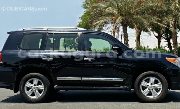 Nunua Imported Toyota Land Cruiser Nyeusi Gari ndani ya Import - Dubai nchini Bujumbura Nunua Imported Toyota Land Cruiser Nyeusi Gari ndani ya Import - Dubai nchini Bujumbura