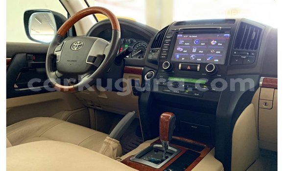 Nunua Imported Toyota Land Cruiser Nyeusi Gari ndani ya Import - Dubai nchini Bujumbura Nunua Imported Toyota Land Cruiser Nyeusi Gari ndani ya Import - Dubai nchini Bujumbura