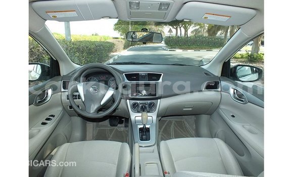 Nunua Imported Nissan Tiida Nyeupe Gari ndani ya Import - Dubai nchini Bujumbura Nunua Imported Nissan Tiida Nyeupe Gari ndani ya Import - Dubai nchini Bujumbura