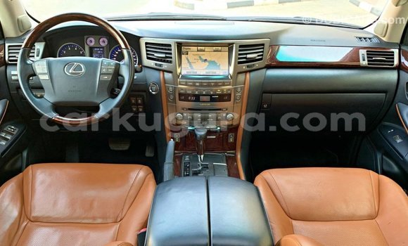 Nunua Imported Lexus LX Nyeupe Gari ndani ya Import - Dubai nchini Bujumbura Nunua Imported Lexus LX Nyeupe Gari ndani ya Import - Dubai nchini Bujumbura