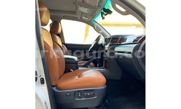 Nunua Imported Lexus LX Nyeupe Gari ndani ya Import - Dubai nchini Bujumbura Nunua Imported Lexus LX Nyeupe Gari ndani ya Import - Dubai nchini Bujumbura