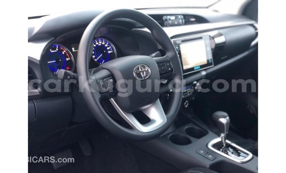 Nunua Imported Toyota Hilux Nyeusi Gari ndani ya Import - Dubai nchini Bujumbura Nunua Imported Toyota Hilux Nyeusi Gari ndani ya Import - Dubai nchini Bujumbura
