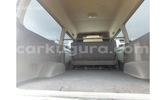 Acheter Import Voiture Toyota Regius Blanc à Import - Dubai, Bujumbura Acheter Import Voiture Toyota Regius Blanc à Import - Dubai, Bujumbura