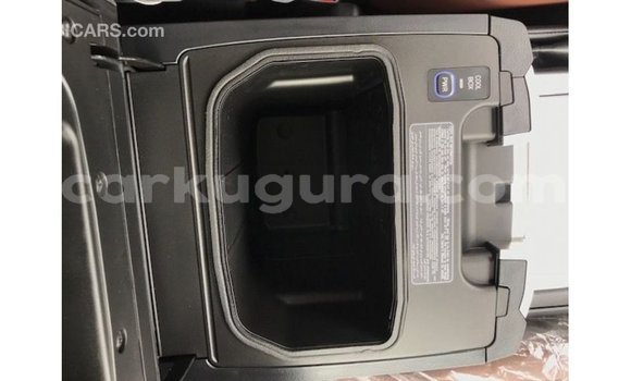 Nunua Imported Toyota Land Cruiser Nyeupe Gari ndani ya Import - Dubai nchini Bujumbura Nunua Imported Toyota Land Cruiser Nyeupe Gari ndani ya Import - Dubai nchini Bujumbura