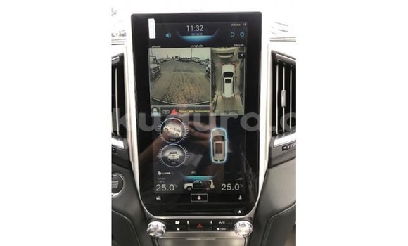 Nunua Imported Toyota Land Cruiser Nyeupe Gari ndani ya Import - Dubai nchini Bujumbura Nunua Imported Toyota Land Cruiser Nyeupe Gari ndani ya Import - Dubai nchini Bujumbura