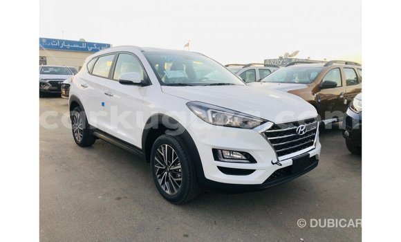 Acheter Import Voiture Hyundai Tucson Blanc à Import - Dubai, Bujumbura Acheter Import Voiture Hyundai Tucson Blanc à Import - Dubai, Bujumbura