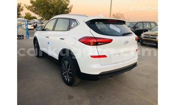 Acheter Import Voiture Hyundai Tucson Blanc à Import - Dubai, Bujumbura Acheter Import Voiture Hyundai Tucson Blanc à Import - Dubai, Bujumbura