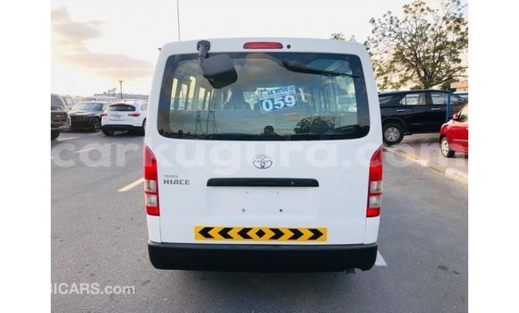 Nunua Imported Toyota Hiace Nyeupe Gari ndani ya Import - Dubai nchini Bujumbura Nunua Imported Toyota Hiace Nyeupe Gari ndani ya Import - Dubai nchini Bujumbura