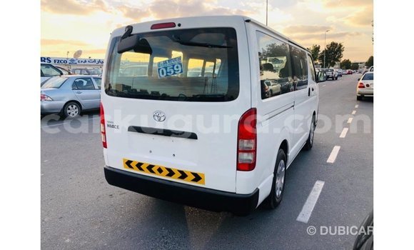 Nunua Imported Toyota Hiace Nyeupe Gari ndani ya Import - Dubai nchini Bujumbura Nunua Imported Toyota Hiace Nyeupe Gari ndani ya Import - Dubai nchini Bujumbura