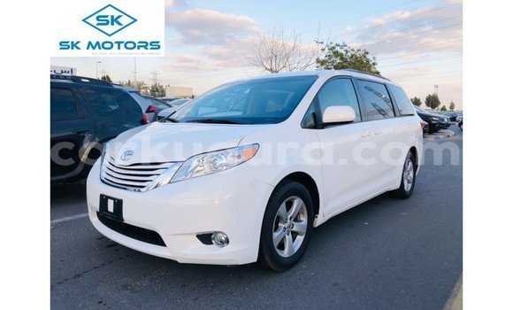 Nunua Imported Toyota Sienna Nyeupe Gari ndani ya Import - Dubai nchini Bujumbura Nunua Imported Toyota Sienna Nyeupe Gari ndani ya Import - Dubai nchini Bujumbura