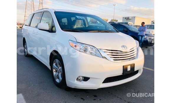Nunua Imported Toyota Sienna Nyeupe Gari ndani ya Import - Dubai nchini Bujumbura Nunua Imported Toyota Sienna Nyeupe Gari ndani ya Import - Dubai nchini Bujumbura