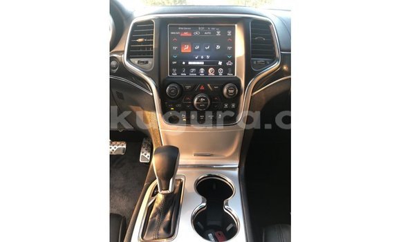Acheter Import Voiture Jeep Grand Cherokee Noir à Import - Dubai, Bujumbura Acheter Import Voiture Jeep Grand Cherokee Noir à Import - Dubai, Bujumbura