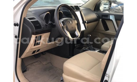 Acheter Import Voiture Toyota Prado Blanc à Import - Dubai, Bujumbura Acheter Import Voiture Toyota Prado Blanc à Import - Dubai, Bujumbura