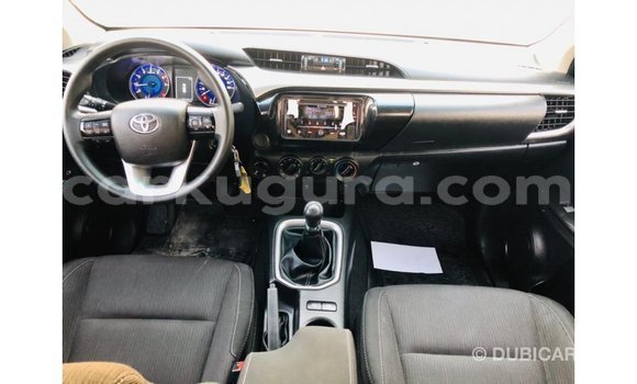 Nunua Imported Toyota Hilux Nyeupe Gari ndani ya Import - Dubai nchini Bujumbura Nunua Imported Toyota Hilux Nyeupe Gari ndani ya Import - Dubai nchini Bujumbura