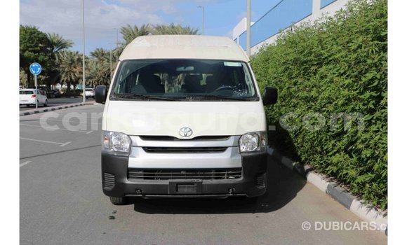 Nunua Imported Toyota Hiace Nyeupe Gari ndani ya Import - Dubai nchini Bujumbura Nunua Imported Toyota Hiace Nyeupe Gari ndani ya Import - Dubai nchini Bujumbura