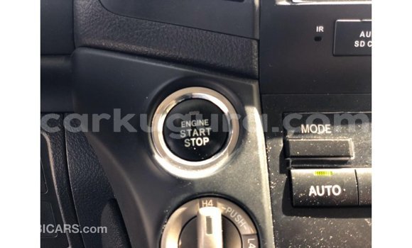 Acheter Import Voiture Toyota Land Cruiser Blanc à Import - Dubai, Bujumbura Acheter Import Voiture Toyota Land Cruiser Blanc à Import - Dubai, Bujumbura