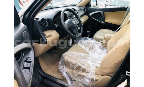 Nunua Imported Toyota 4Runner Nyeusi Gari ndani ya Import - Dubai nchini Bujumbura Nunua Imported Toyota 4Runner Nyeusi Gari ndani ya Import - Dubai nchini Bujumbura