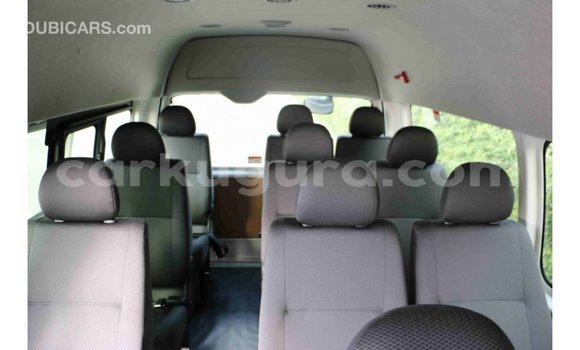 Acheter Import Voiture Toyota Hiace Blanc à Import - Dubai, Bujumbura Acheter Import Voiture Toyota Hiace Blanc à Import - Dubai, Bujumbura