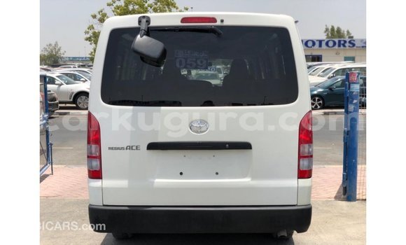 Buy Import Toyota Hiace White Car in Import - Dubai in Bujumbura Buy Import Toyota Hiace White Car in Import - Dubai in Bujumbura