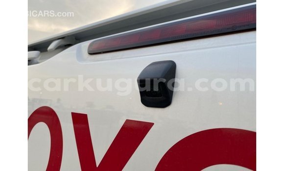 Buy Import Toyota Hilux White Car in Import - Dubai in Bujumbura Buy Import Toyota Hilux White Car in Import - Dubai in Bujumbura