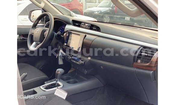Buy Import Toyota Hilux White Car in Import - Dubai in Bujumbura Buy Import Toyota Hilux White Car in Import - Dubai in Bujumbura