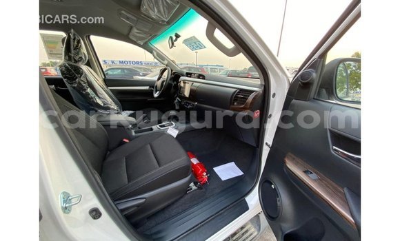 Buy Import Toyota Hilux White Car in Import - Dubai in Bujumbura Buy Import Toyota Hilux White Car in Import - Dubai in Bujumbura