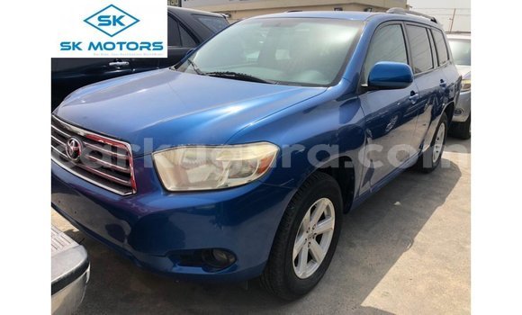 Acheter Import Voiture Toyota Highlander Bleu à Import - Dubai, Bujumbura Acheter Import Voiture Toyota Highlander Bleu à Import - Dubai, Bujumbura