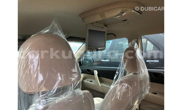 Acheter Import Voiture Toyota Highlander Bleu à Import - Dubai, Bujumbura Acheter Import Voiture Toyota Highlander Bleu à Import - Dubai, Bujumbura