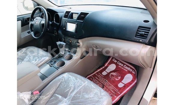 Acheter Import Voiture Toyota Highlander Autre à Import - Dubai, Bujumbura Acheter Import Voiture Toyota Highlander Autre à Import - Dubai, Bujumbura