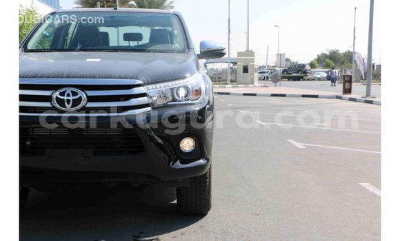 Acheter Import Voiture Toyota Hilux Noir à Import - Dubai, Bujumbura Acheter Import Voiture Toyota Hilux Noir à Import - Dubai, Bujumbura