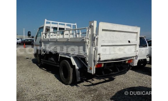 Acheter Import Voiture Toyota Dyna Blanc à Import - Dubai, Bujumbura Acheter Import Voiture Toyota Dyna Blanc à Import - Dubai, Bujumbura