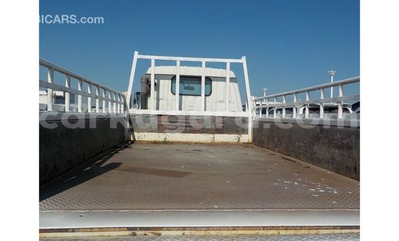 Acheter Import Voiture Toyota Dyna Blanc à Import - Dubai, Bujumbura Acheter Import Voiture Toyota Dyna Blanc à Import - Dubai, Bujumbura