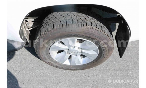 Acheter Import Voiture Toyota Hilux Noir à Import - Dubai, Bujumbura Acheter Import Voiture Toyota Hilux Noir à Import - Dubai, Bujumbura