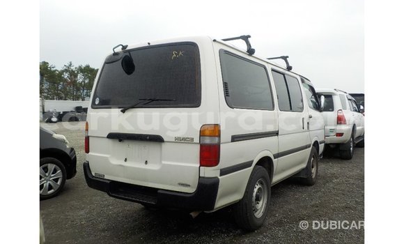 Acheter Import Voiture Toyota Hiace Blanc à Import - Dubai, Bujumbura Acheter Import Voiture Toyota Hiace Blanc à Import - Dubai, Bujumbura
