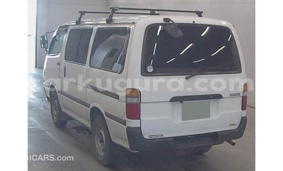 Acheter Import Voiture Toyota Hiace Blanc à Import - Dubai, Bujumbura Acheter Import Voiture Toyota Hiace Blanc à Import - Dubai, Bujumbura