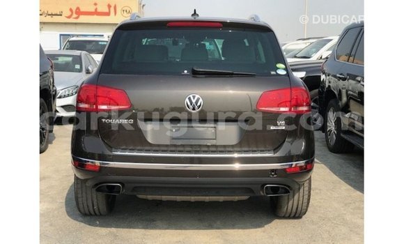 Acheter Import Voiture Volkswagen Touareg Marron à Import - Dubai, Bujumbura Acheter Import Voiture Volkswagen Touareg Marron à Import - Dubai, Bujumbura