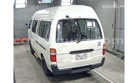 Acheter Import Voiture Toyota Hiace Blanc à Import - Dubai, Bujumbura Acheter Import Voiture Toyota Hiace Blanc à Import - Dubai, Bujumbura