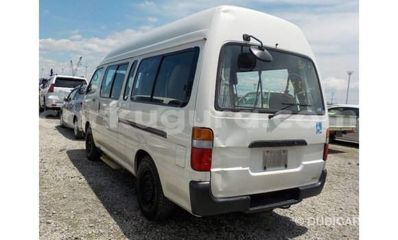 Acheter Import Voiture Toyota Hiace Blanc à Import - Dubai, Bujumbura Acheter Import Voiture Toyota Hiace Blanc à Import - Dubai, Bujumbura