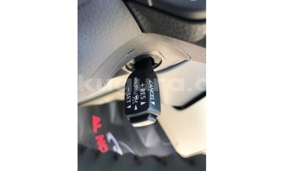 Acheter Import Voiture Toyota Land Cruiser Blanc à Import - Dubai, Bujumbura Acheter Import Voiture Toyota Land Cruiser Blanc à Import - Dubai, Bujumbura