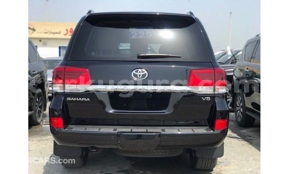 Nunua Imported Toyota Land Cruiser Nyeusi Gari ndani ya Import - Dubai nchini Bujumbura Nunua Imported Toyota Land Cruiser Nyeusi Gari ndani ya Import - Dubai nchini Bujumbura