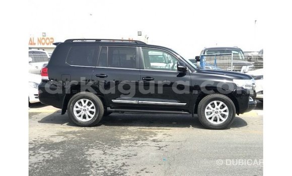 Nunua Imported Toyota Land Cruiser Nyeusi Gari ndani ya Import - Dubai nchini Bujumbura Nunua Imported Toyota Land Cruiser Nyeusi Gari ndani ya Import - Dubai nchini Bujumbura