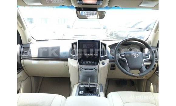 Buy Import Toyota Land Cruiser White Car in Import - Dubai in Bujumbura Buy Import Toyota Land Cruiser White Car in Import - Dubai in Bujumbura