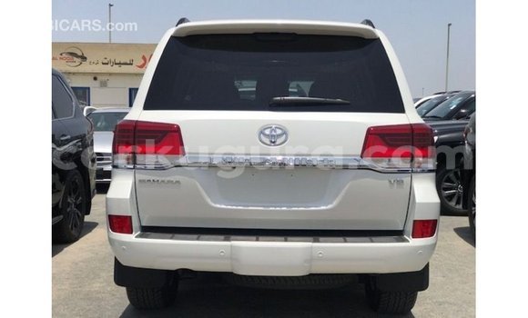 Buy Import Toyota Land Cruiser White Car in Import - Dubai in Bujumbura Buy Import Toyota Land Cruiser White Car in Import - Dubai in Bujumbura