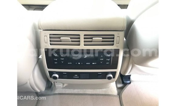 Buy Import Toyota Land Cruiser White Car in Import - Dubai in Bujumbura Buy Import Toyota Land Cruiser White Car in Import - Dubai in Bujumbura