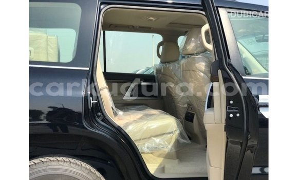 Nunua Imported Toyota Land Cruiser Nyeusi Gari ndani ya Import - Dubai nchini Bujumbura Nunua Imported Toyota Land Cruiser Nyeusi Gari ndani ya Import - Dubai nchini Bujumbura