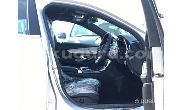 Acheter Import Voiture Mercedes-Benz 200 Autre à Import - Dubai, Bujumbura Acheter Import Voiture Mercedes-Benz 200 Autre à Import - Dubai, Bujumbura