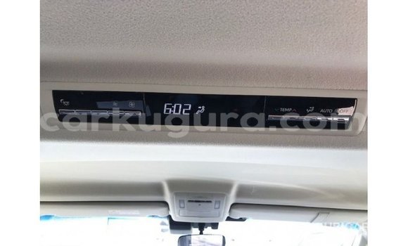 Acheter Import Voiture Toyota Granvia Blanc à Import - Dubai, Bujumbura Acheter Import Voiture Toyota Granvia Blanc à Import - Dubai, Bujumbura