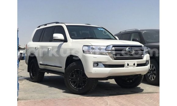 Buy Import Toyota Land Cruiser White Car in Import - Dubai in Bujumbura Buy Import Toyota Land Cruiser White Car in Import - Dubai in Bujumbura